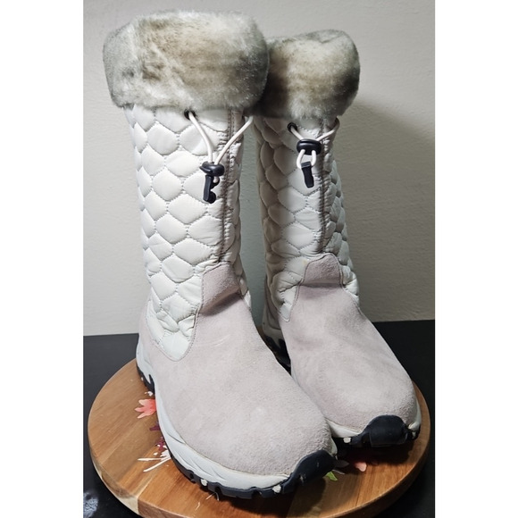 LL Bean Snow Boots EUC Quilted Nylon Suede Faux Fur Trim Pull-On Women's 8.5 EUC - Picture 1 of 16